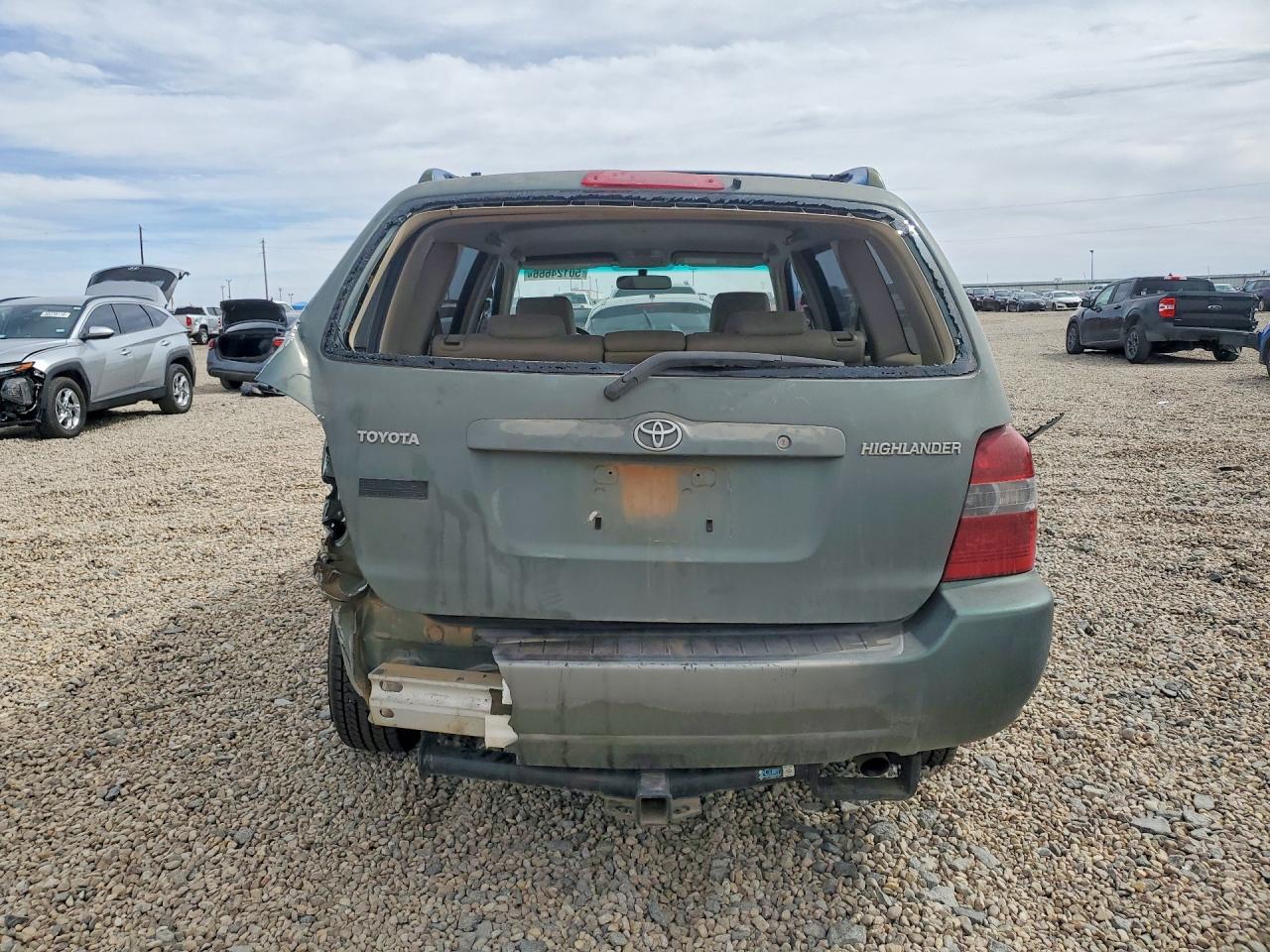 2004 TOYOTA HIGHLANDER BASE photo 11