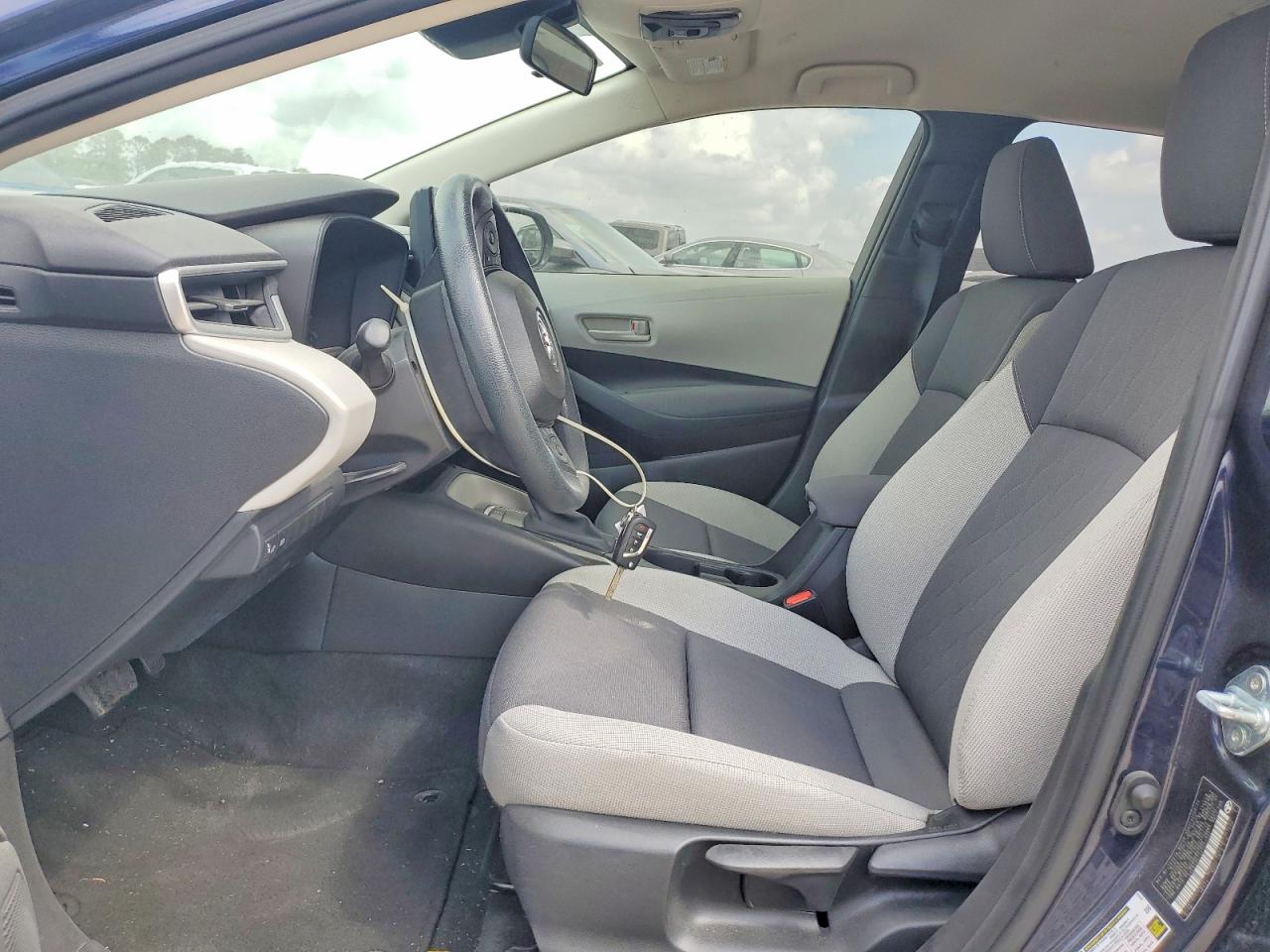 2023 TOYOTA COROLLA LE photo 19