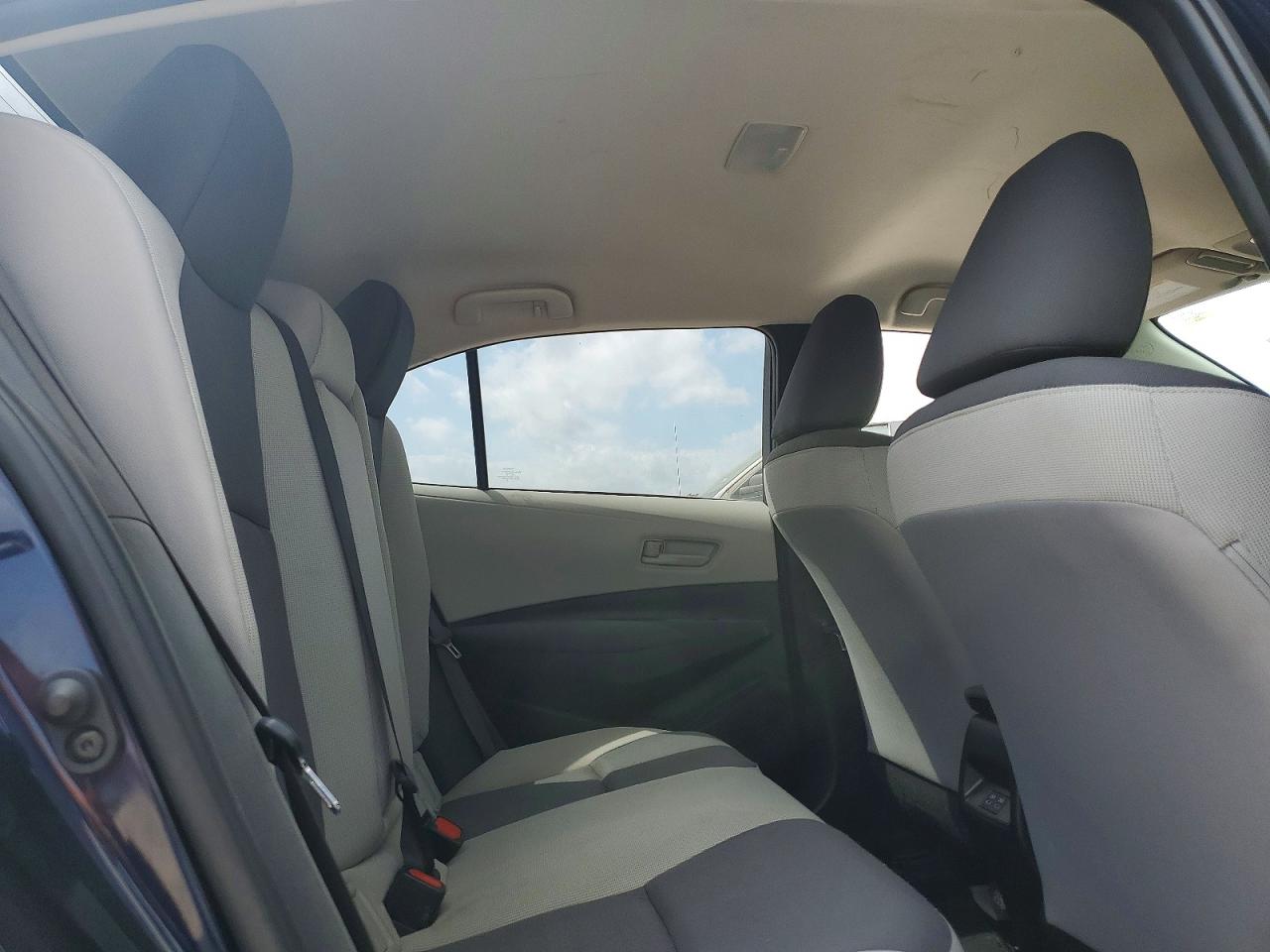 2023 TOYOTA COROLLA LE photo 28
