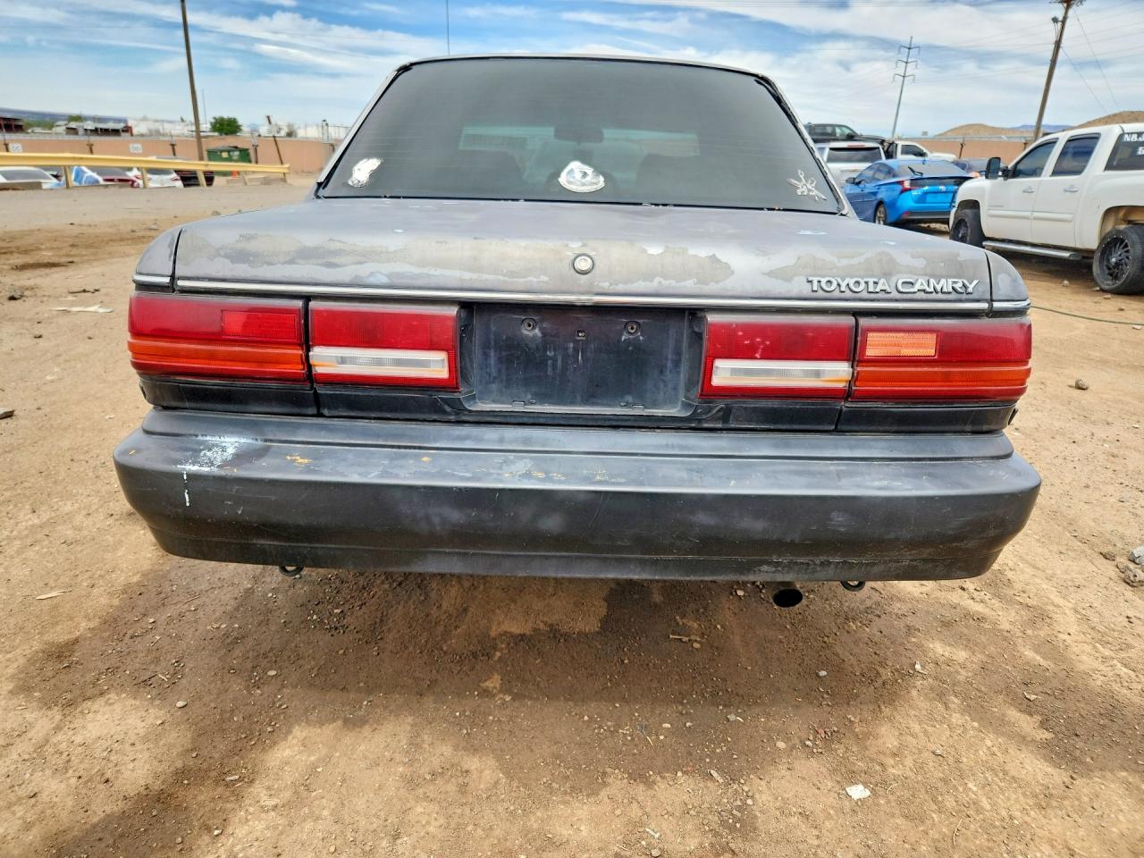 1991 TOYOTA CAMRY BASE photo 11