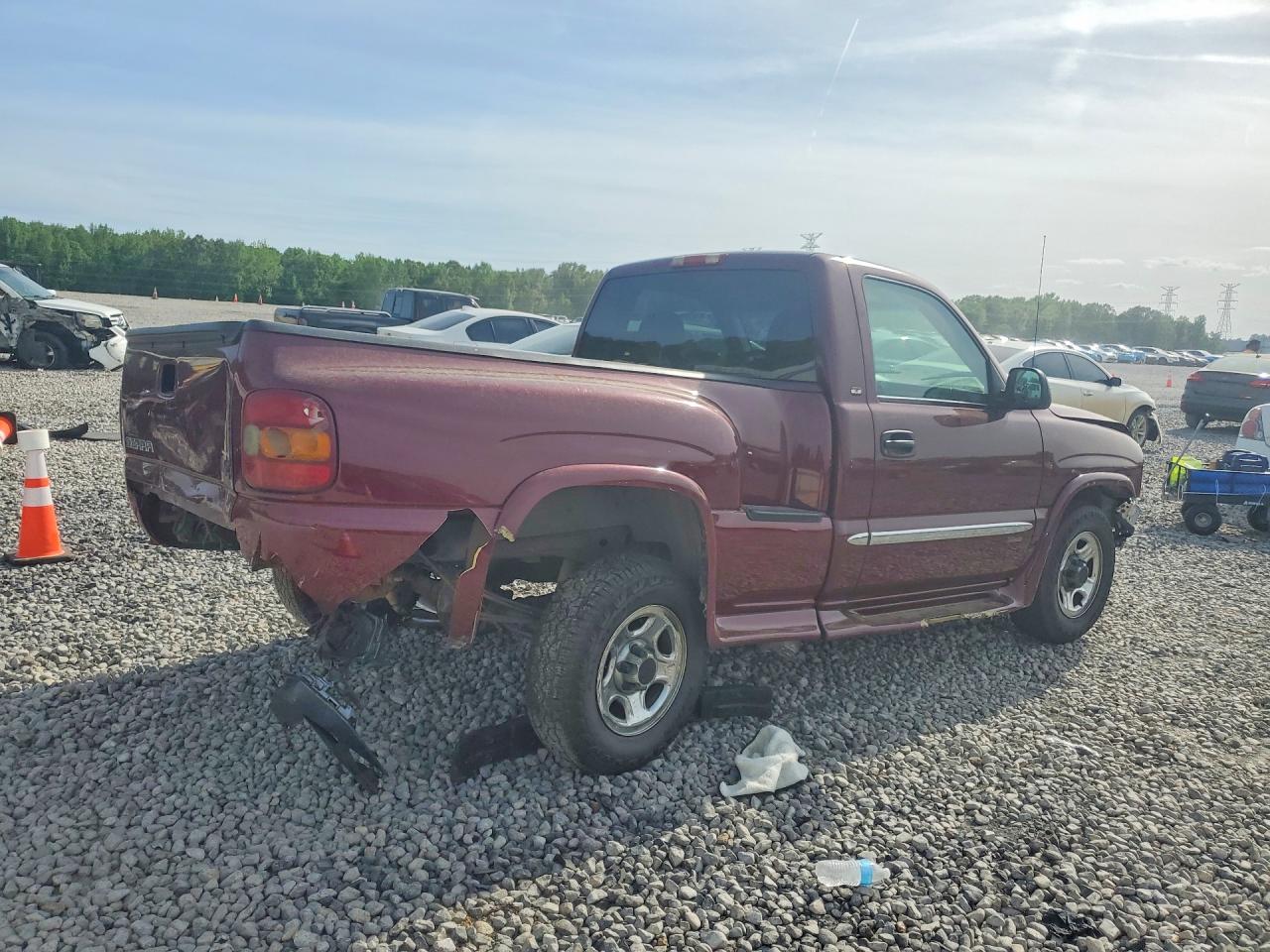 2003 GMC NEW SIERRA C1500 photo 3