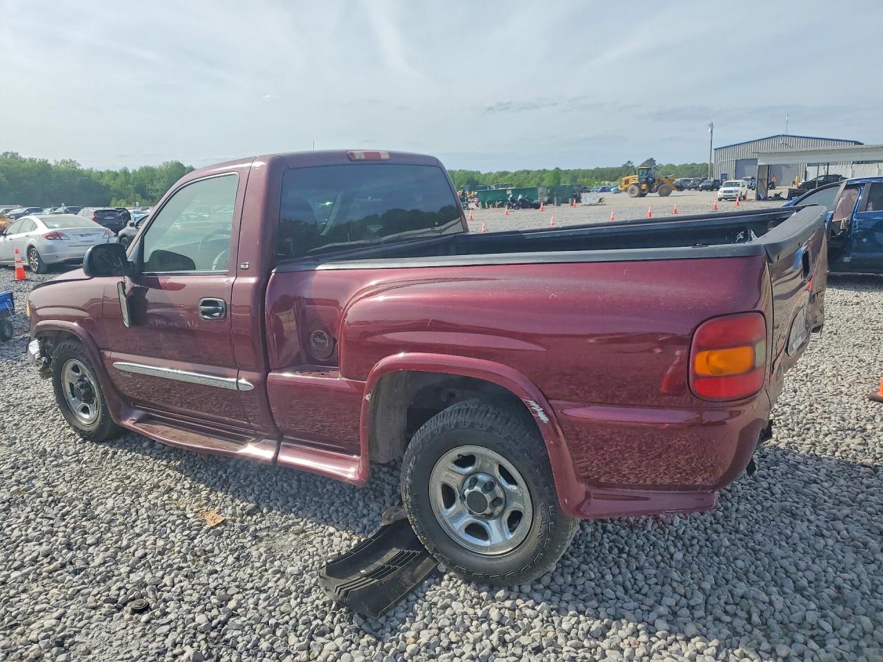 2003 GMC NEW SIERRA C1500 photo 2