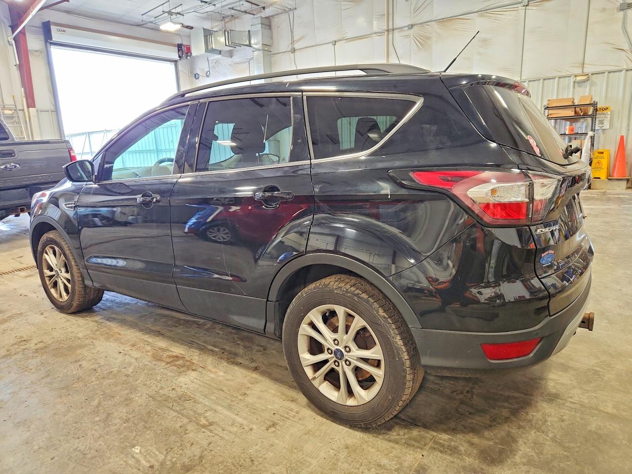 2017 FORD ESCAPE SE photo 3