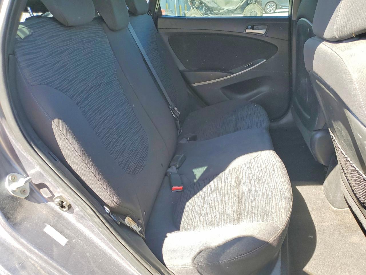 2016 HYUNDAI ACCENT SE photo 28