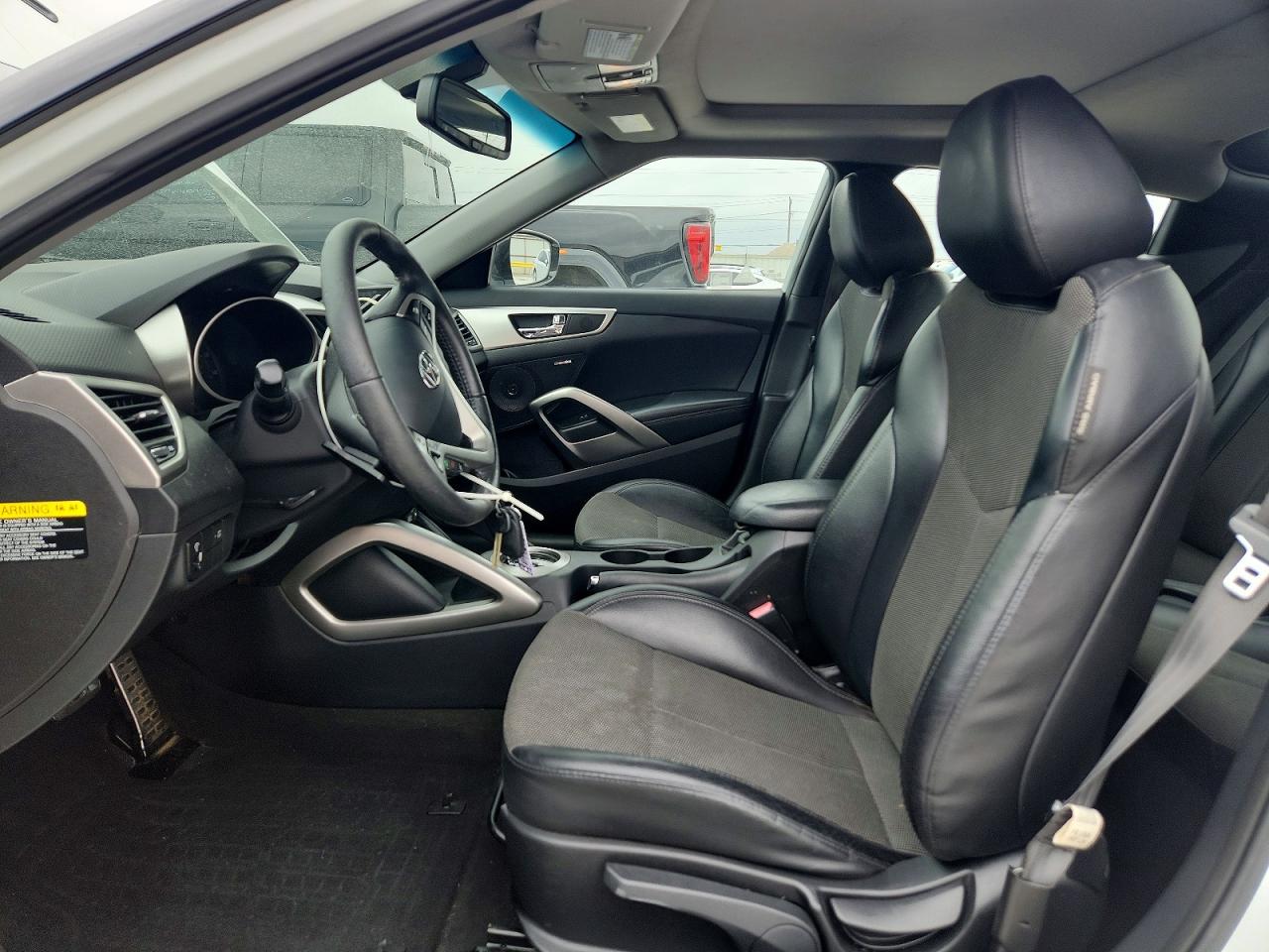 2013 HYUNDAI VELOSTER BASE photo 19