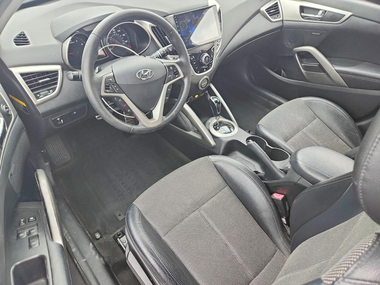 2013 HYUNDAI VELOSTER BASE photo 22