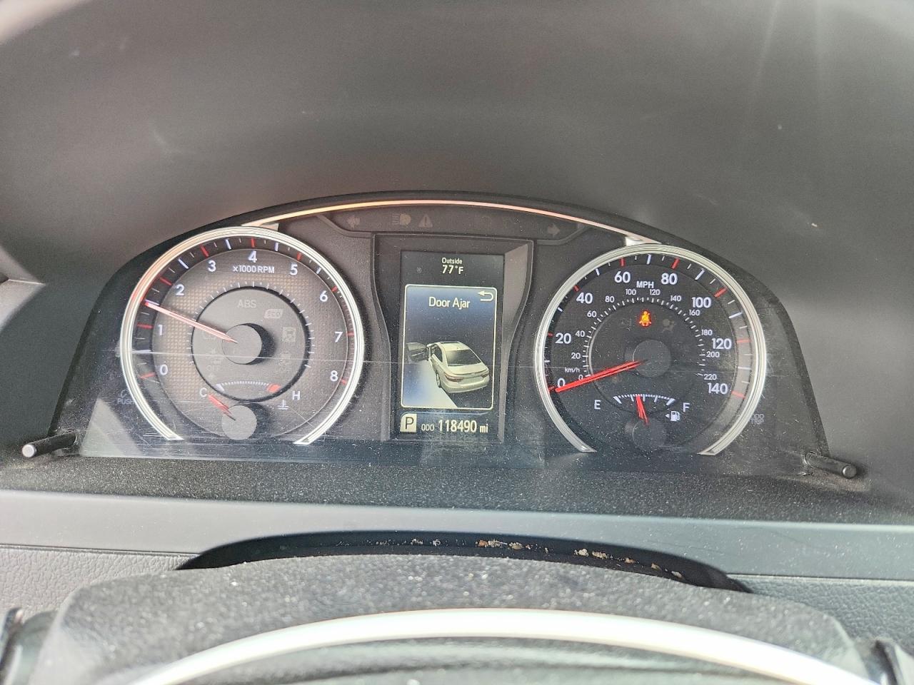 2015 TOYOTA CAMRY SE photo 25
