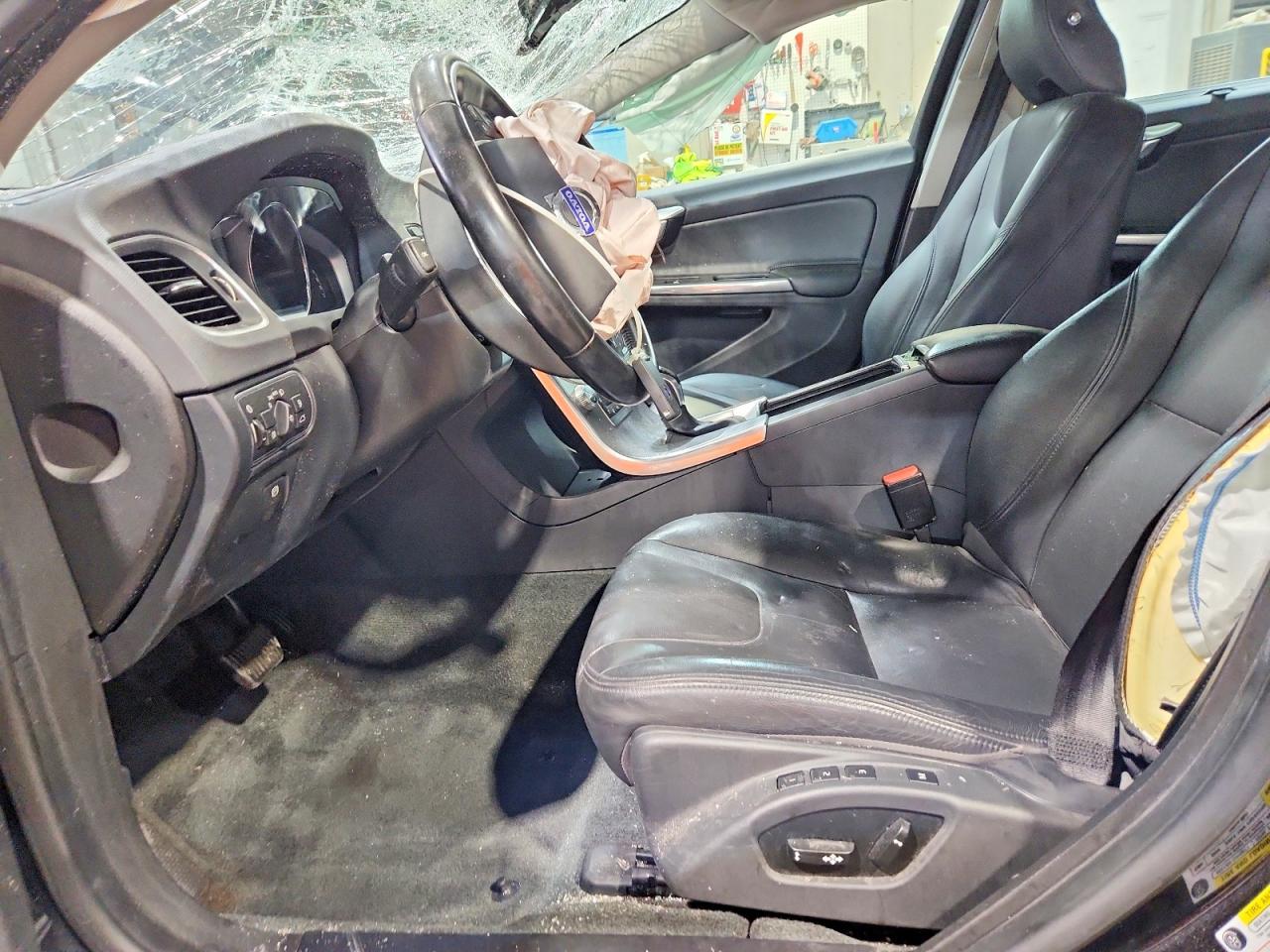 2018 VOLVO S60 INSCRIPTION photo 13