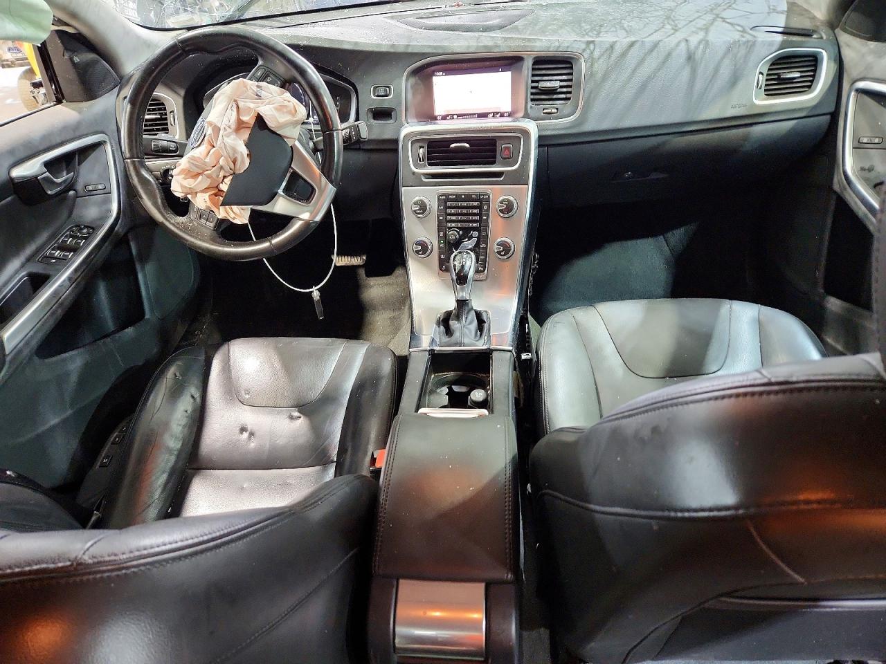 2018 VOLVO S60 INSCRIPTION photo 15