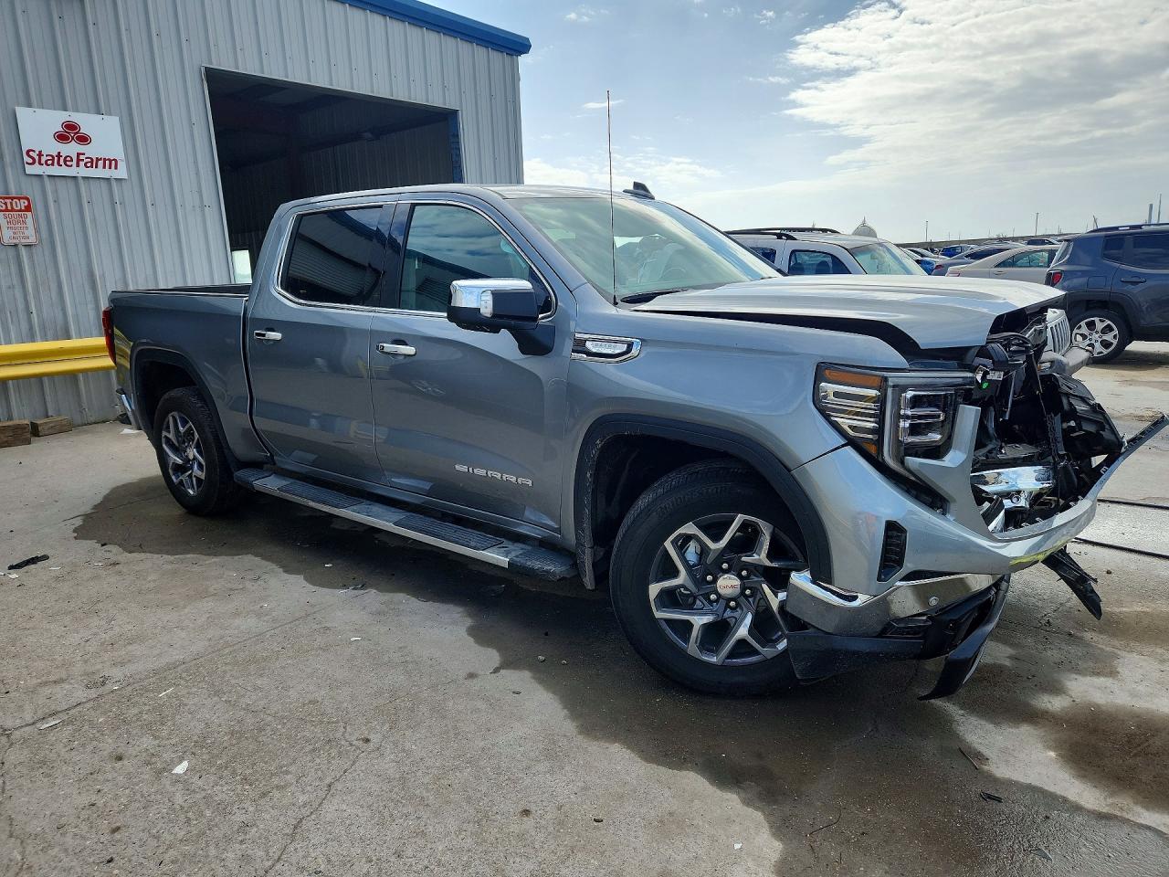 2025 GMC SIERRA C1500 SLT photo 4