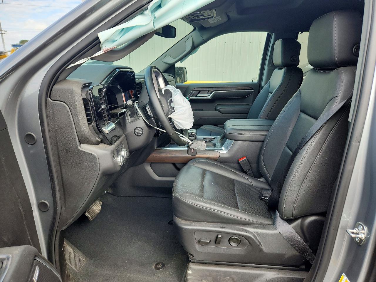 2025 GMC SIERRA C1500 SLT photo 7