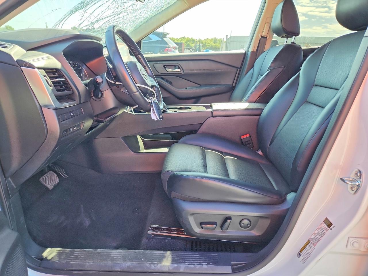 2024 NISSAN ROGUE SV photo 13