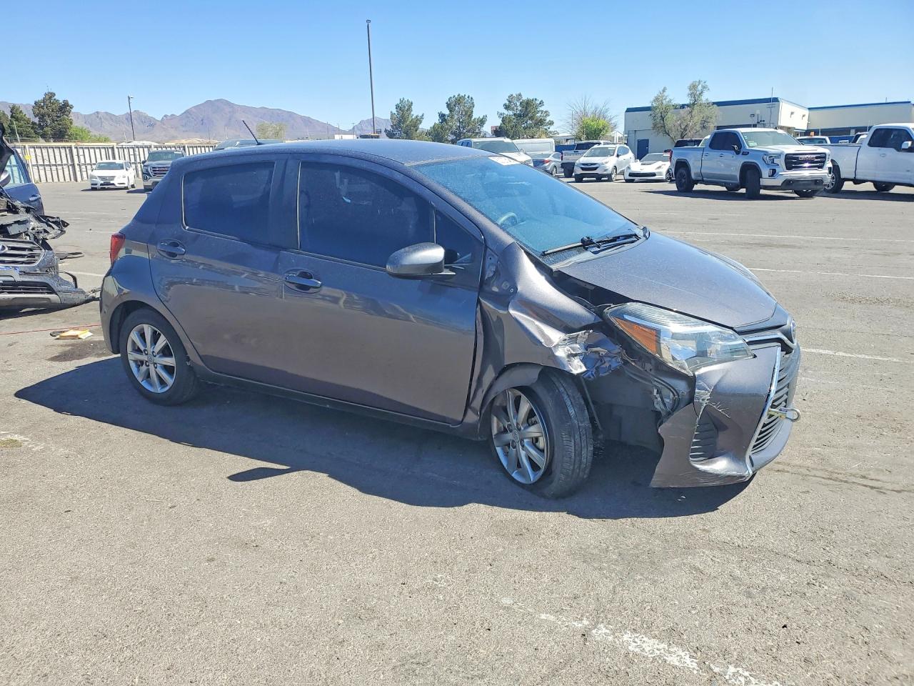 2016 TOYOTA YARIS 5-DOOR LE photo 7