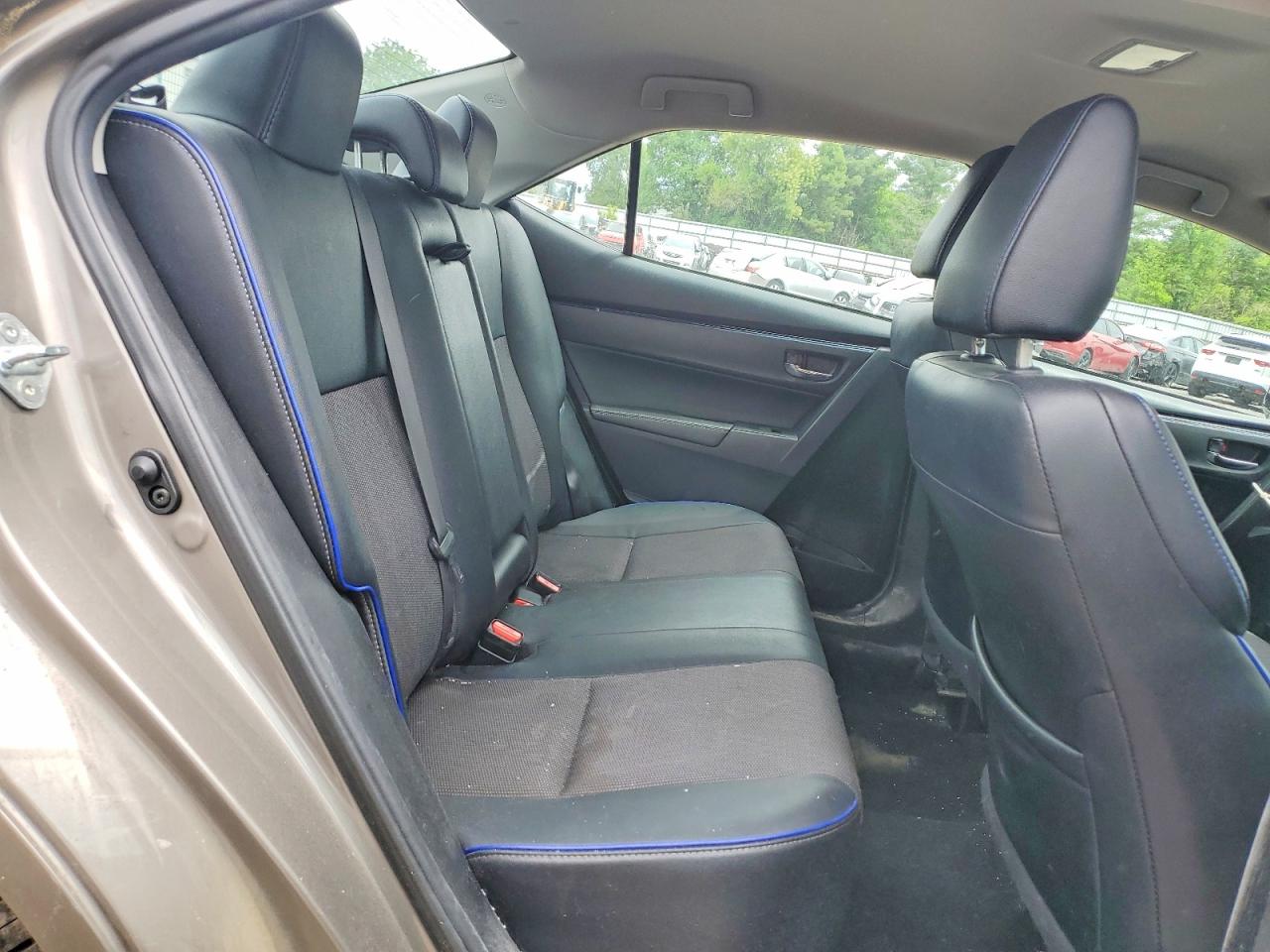 2019 TOYOTA COROLLA SE photo 28