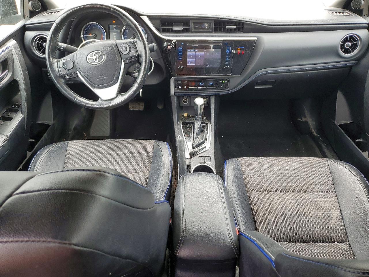 2019 TOYOTA COROLLA SE photo 22