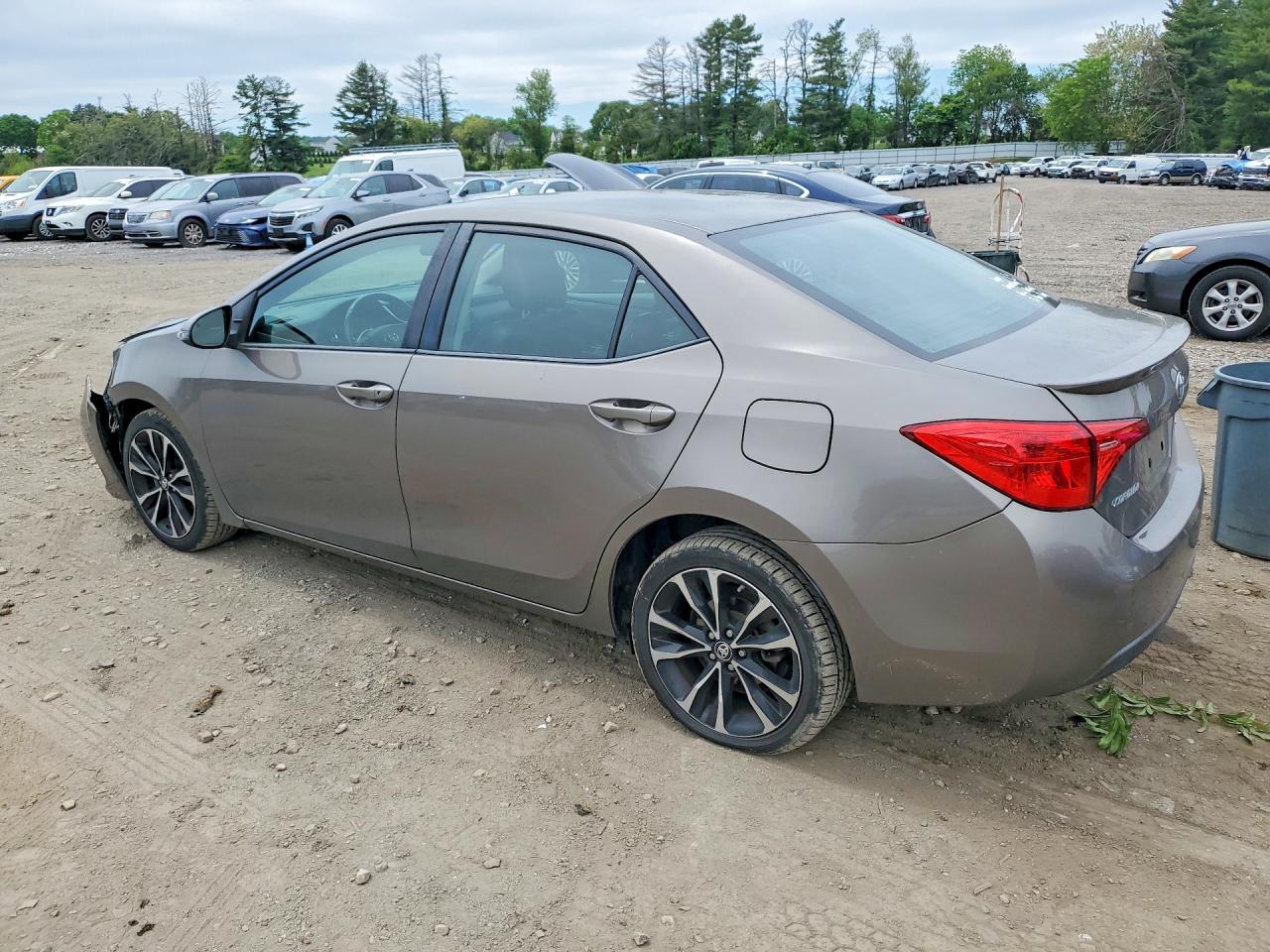 2019 TOYOTA COROLLA SE photo 4