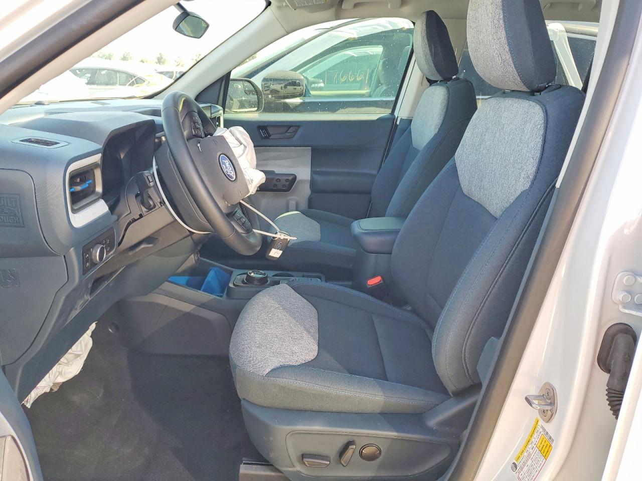 2025 FORD MAVERICK XLT photo 13