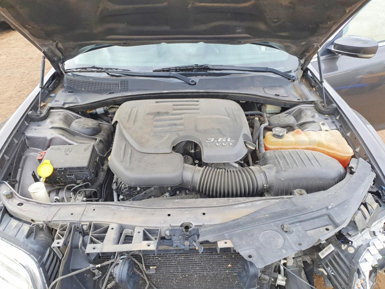 2014 CHRYSLER 300 photo 31