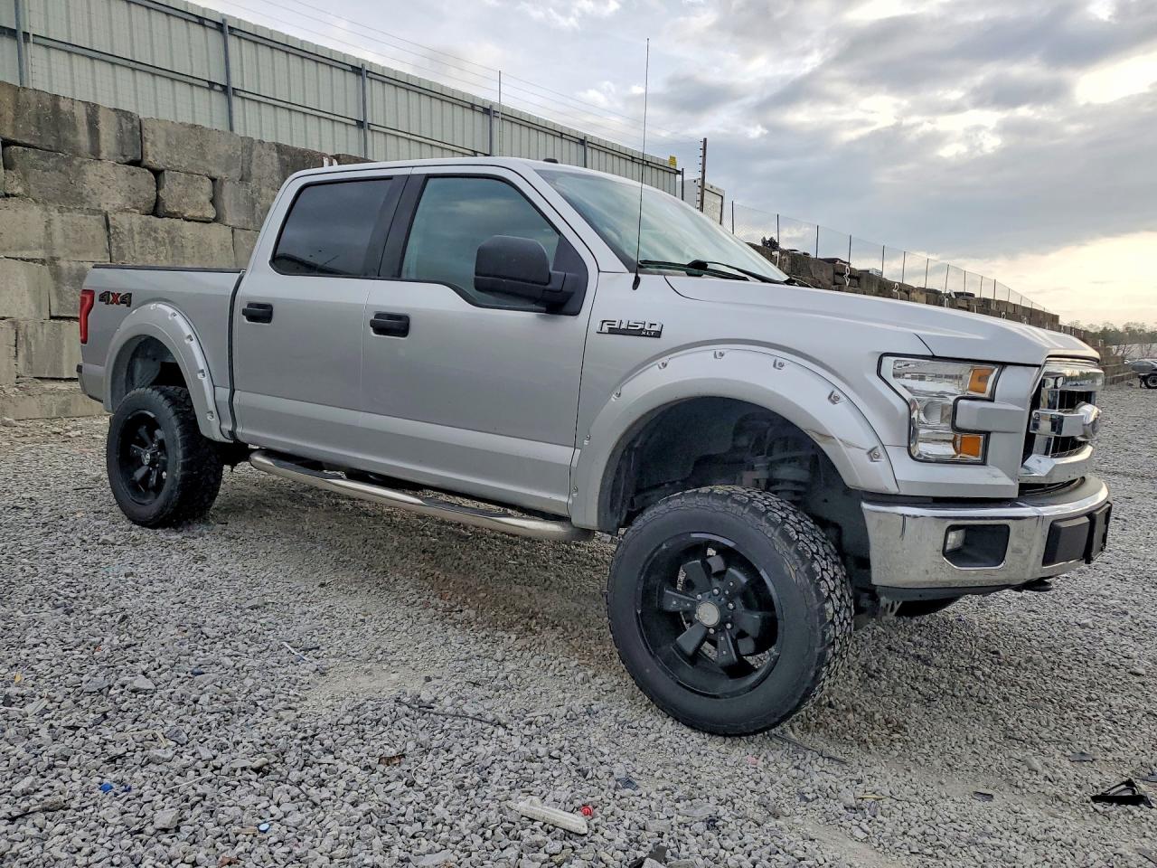 2017 FORD F150 SUPERCREW photo 10