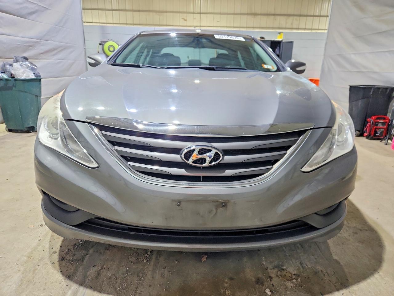 2014 HYUNDAI SONATA GLS photo 9