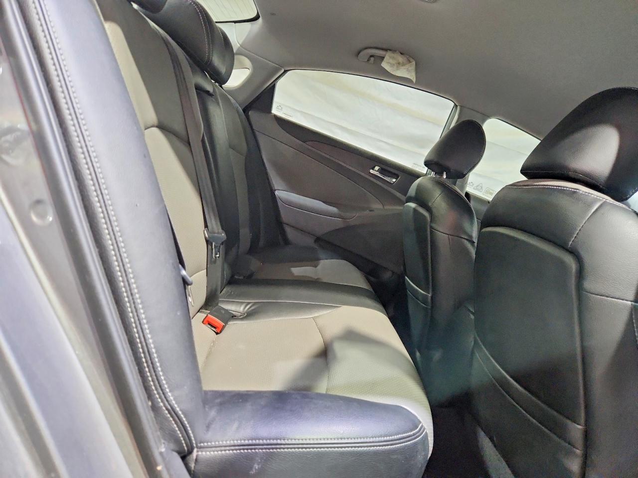2014 HYUNDAI SONATA GLS photo 19