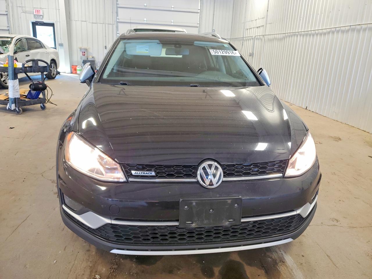 2017 VOLKSWAGEN GOLF ALLTRACK S photo 9