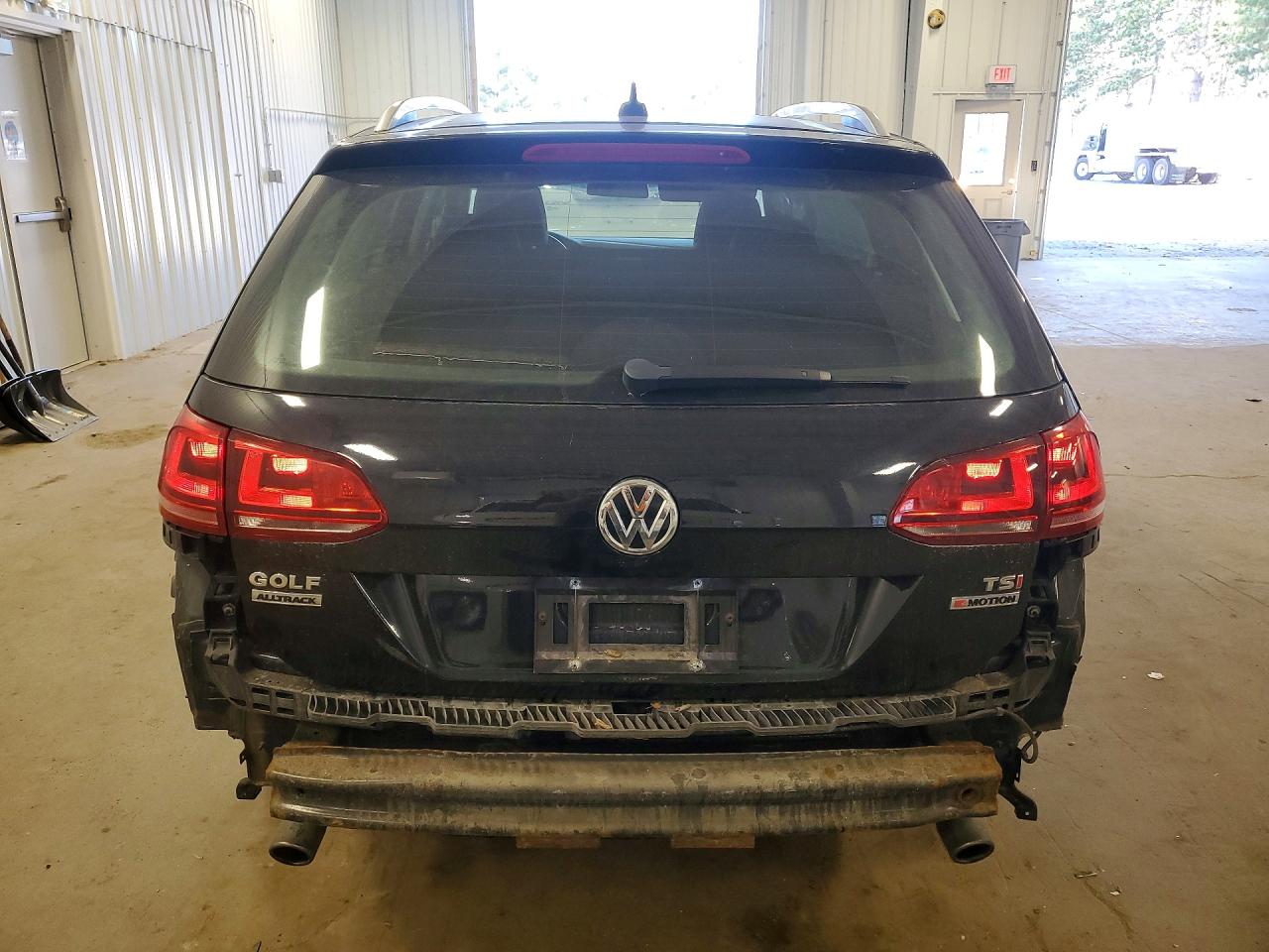 2017 VOLKSWAGEN GOLF ALLTRACK S photo 11