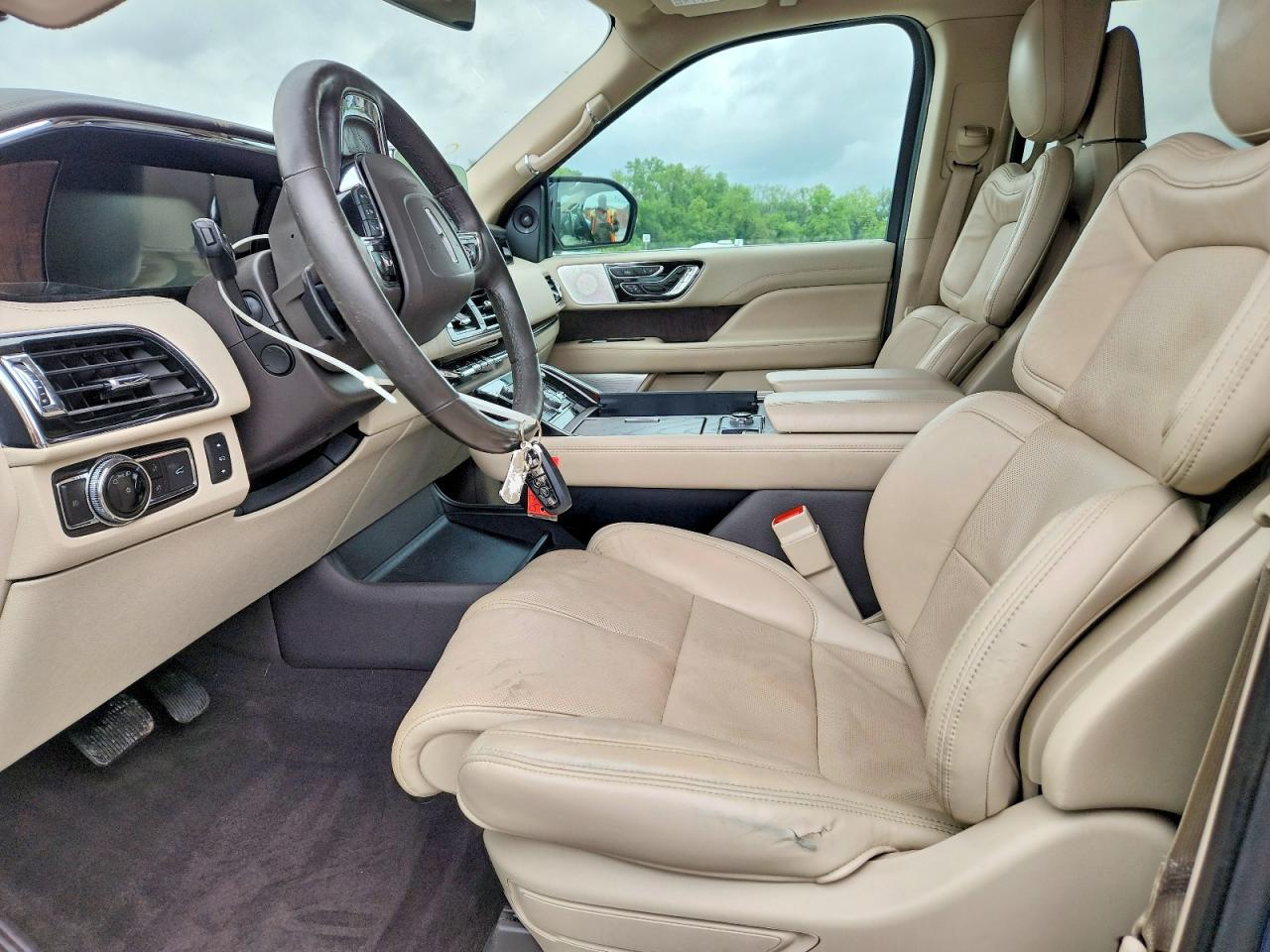 2020 LINCOLN NAVIGATOR RESERVE photo 7