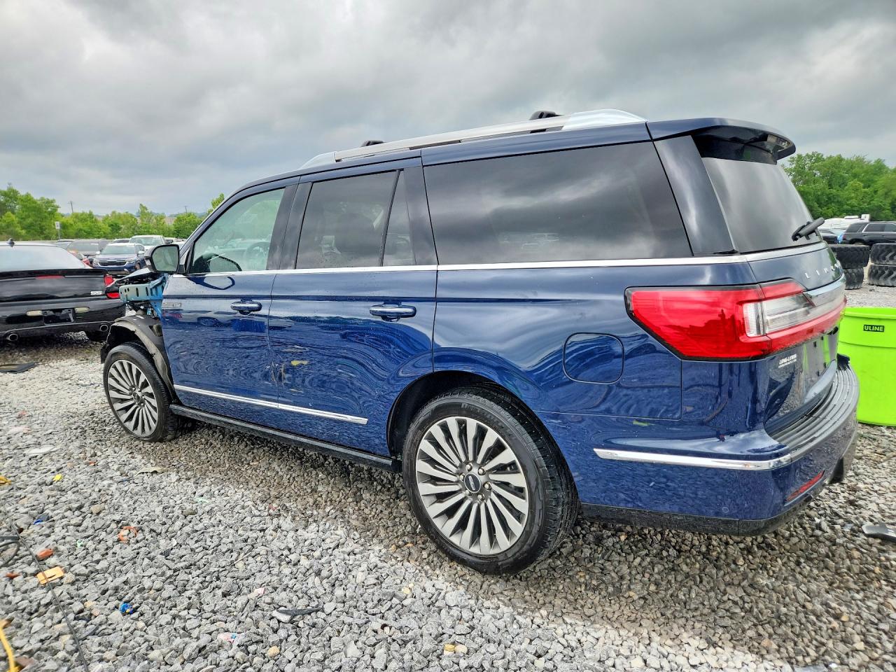 2020 LINCOLN NAVIGATOR RESERVE photo 2