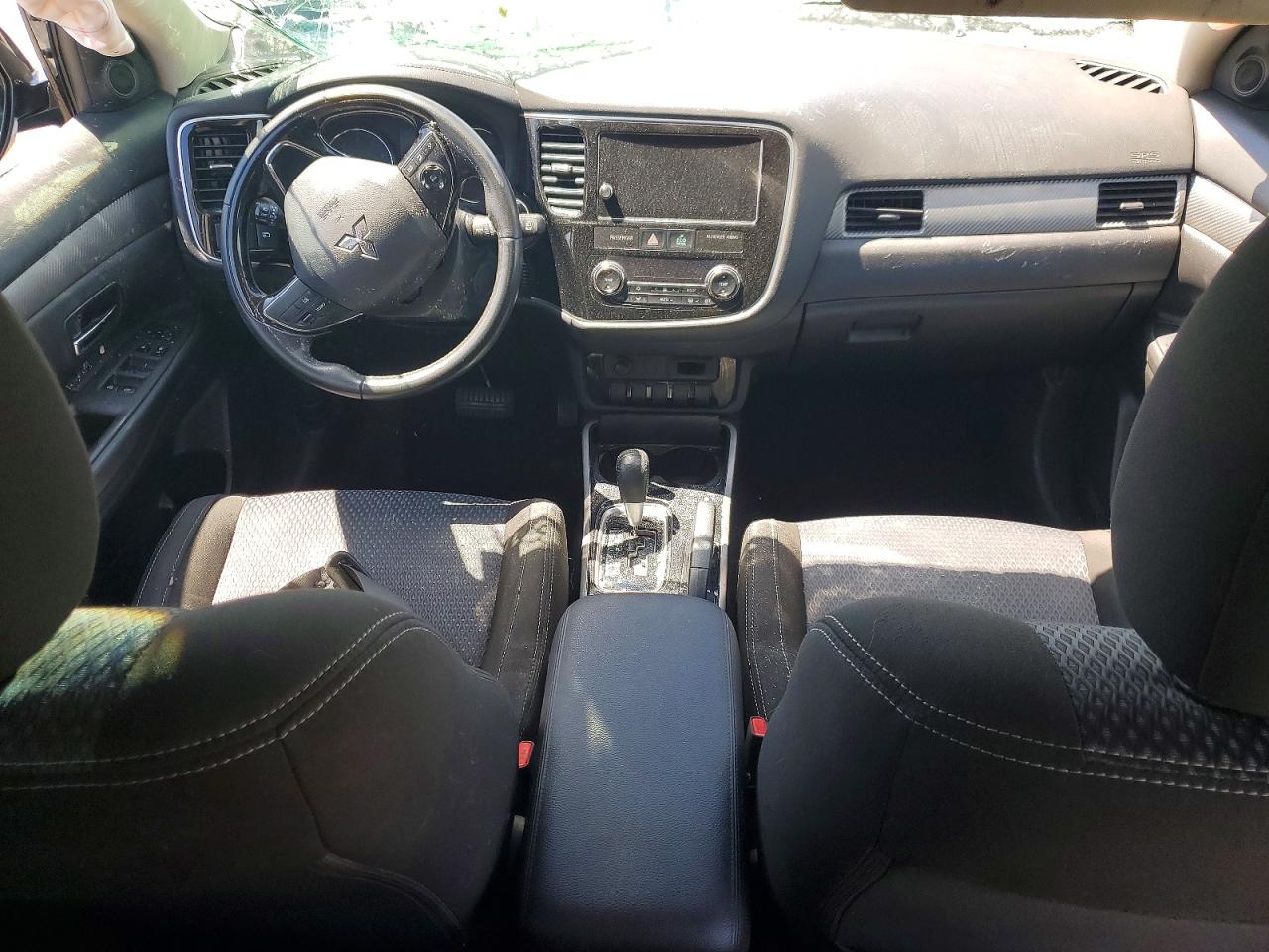 2017 MITSUBISHI OUTLANDER SE photo 22