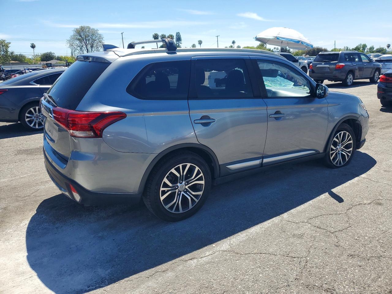 2017 MITSUBISHI OUTLANDER SE photo 7