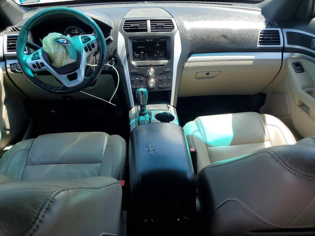2015 FORD EXPLORER XLT photo 8