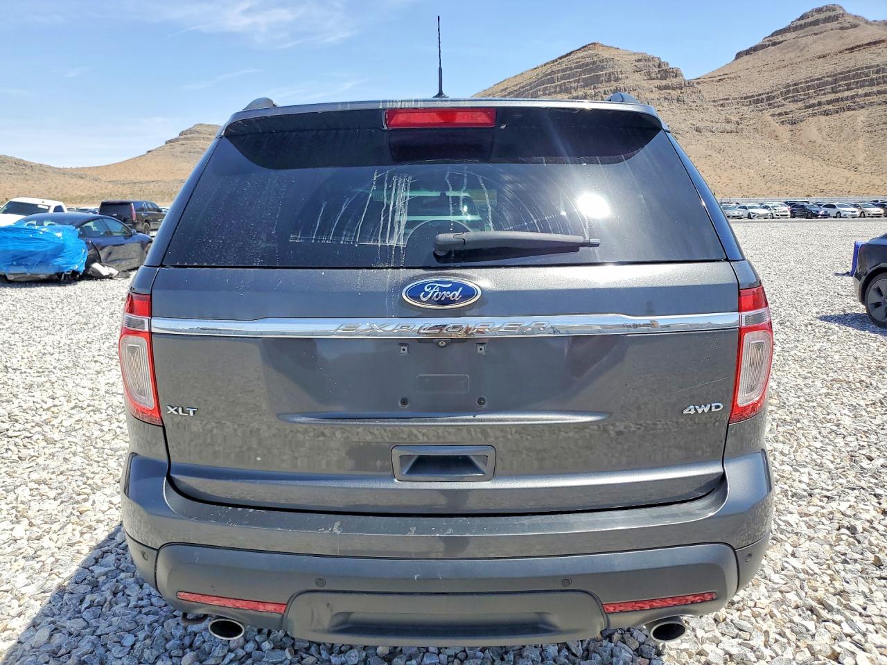 2015 FORD EXPLORER XLT photo 6