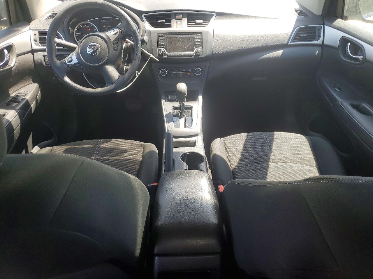 2018 NISSAN SENTRA S photo 15