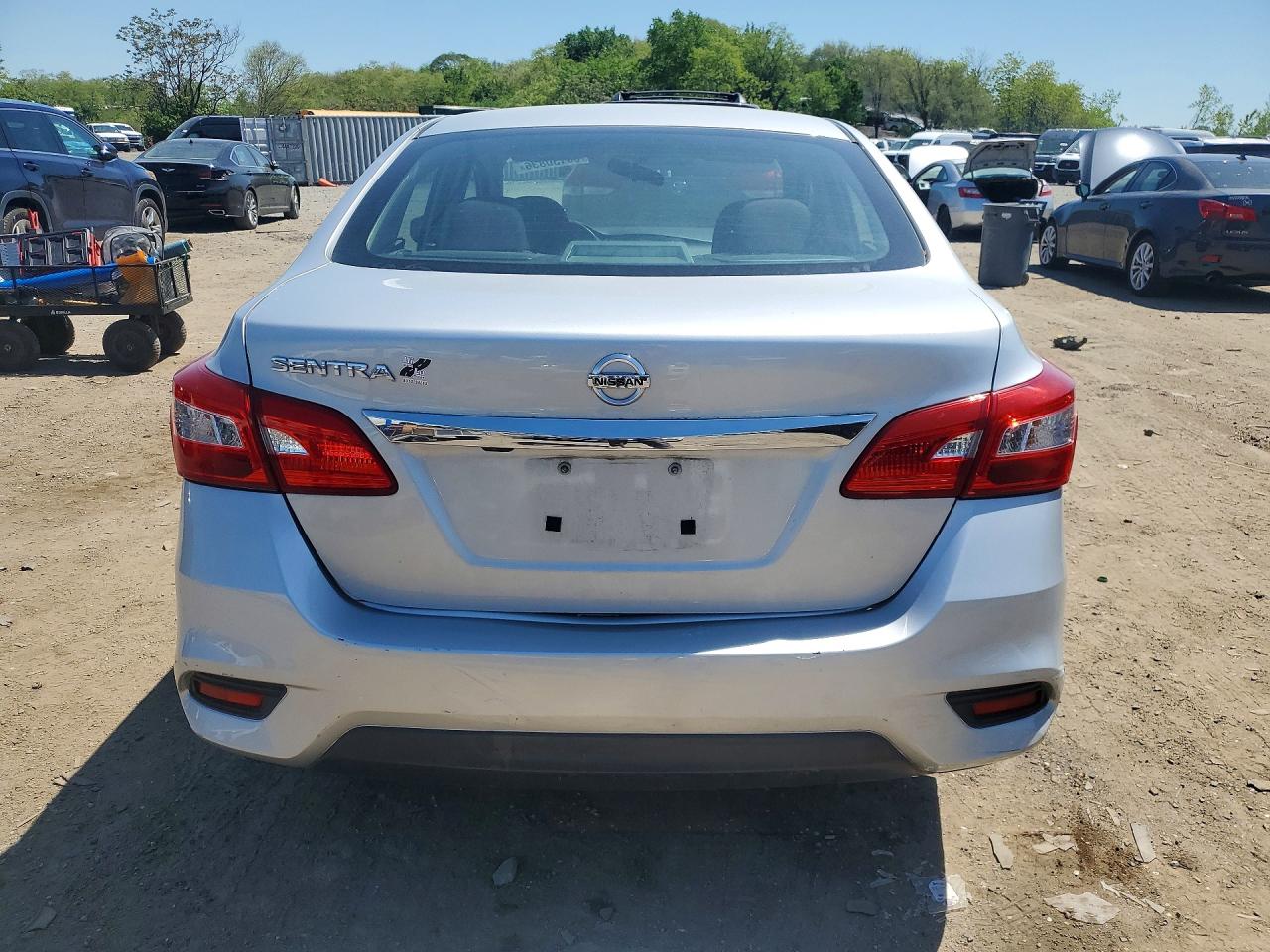 2018 NISSAN SENTRA S photo 11