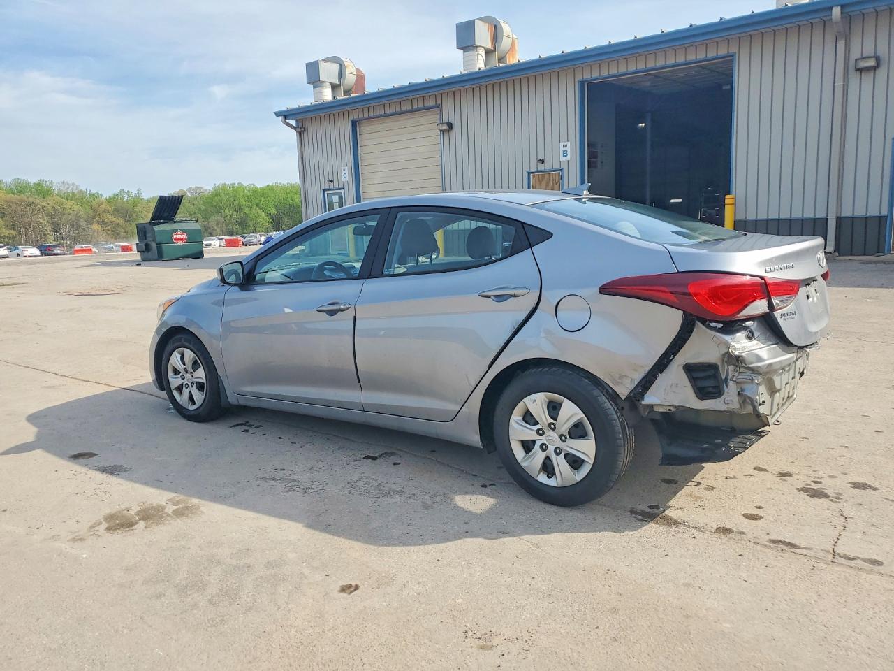 2016 HYUNDAI ELANTRA SE photo 3
