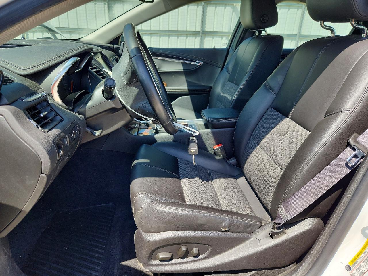 2015 CHEVROLET IMPALA LT photo 13