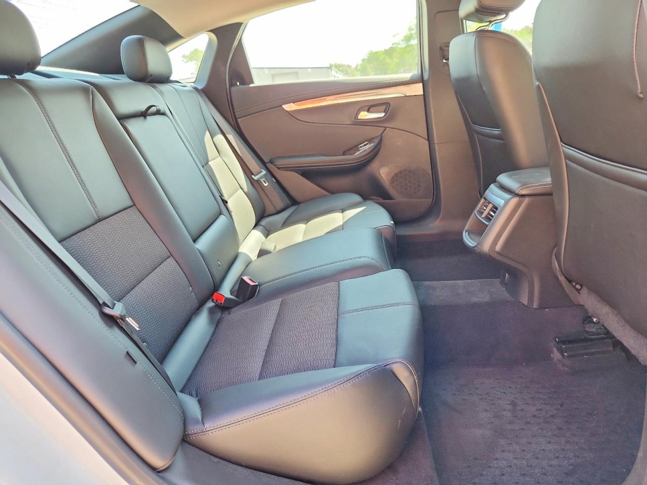 2015 CHEVROLET IMPALA LT photo 19