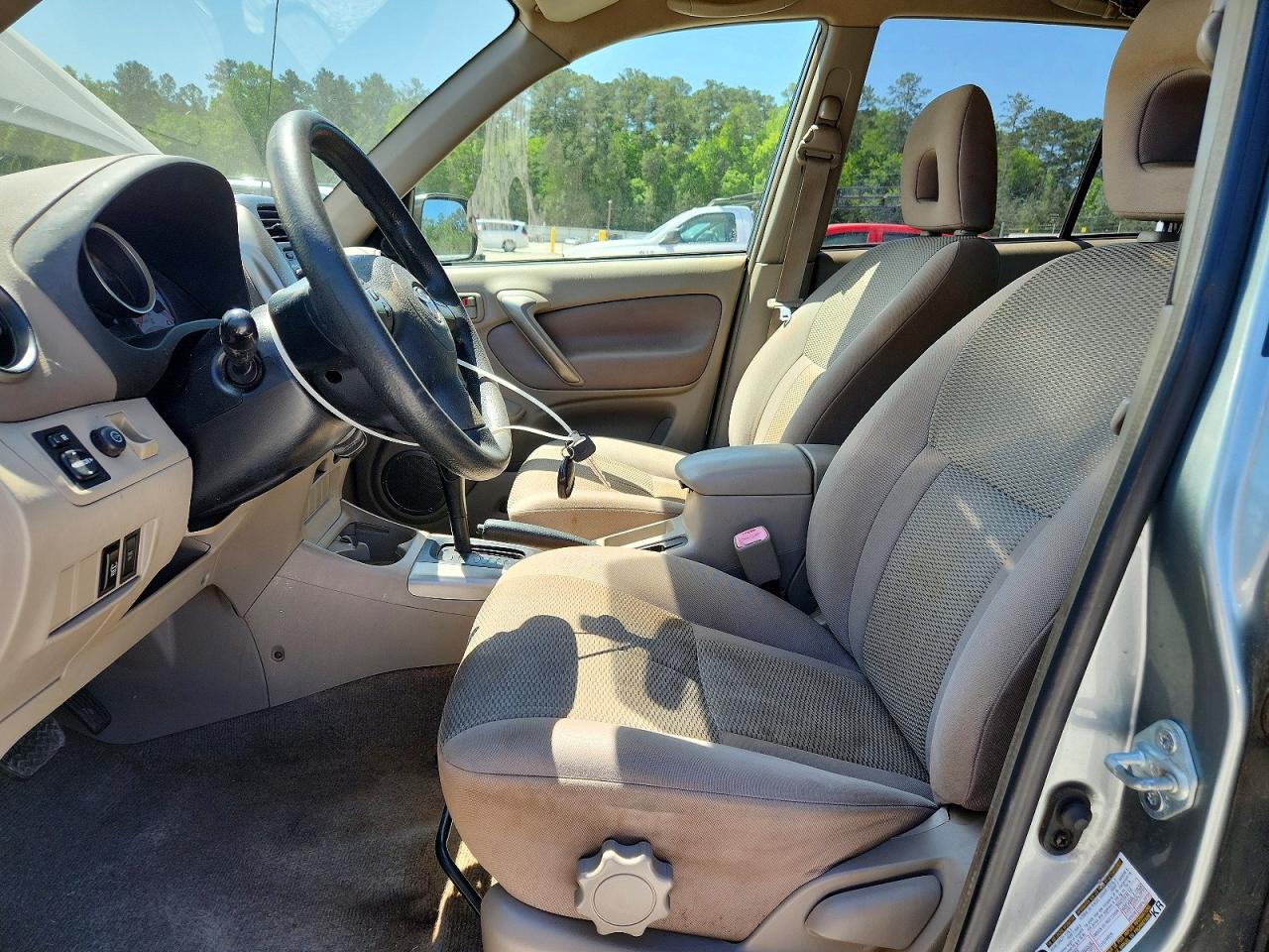 2005 TOYOTA RAV4 BASE photo 13
