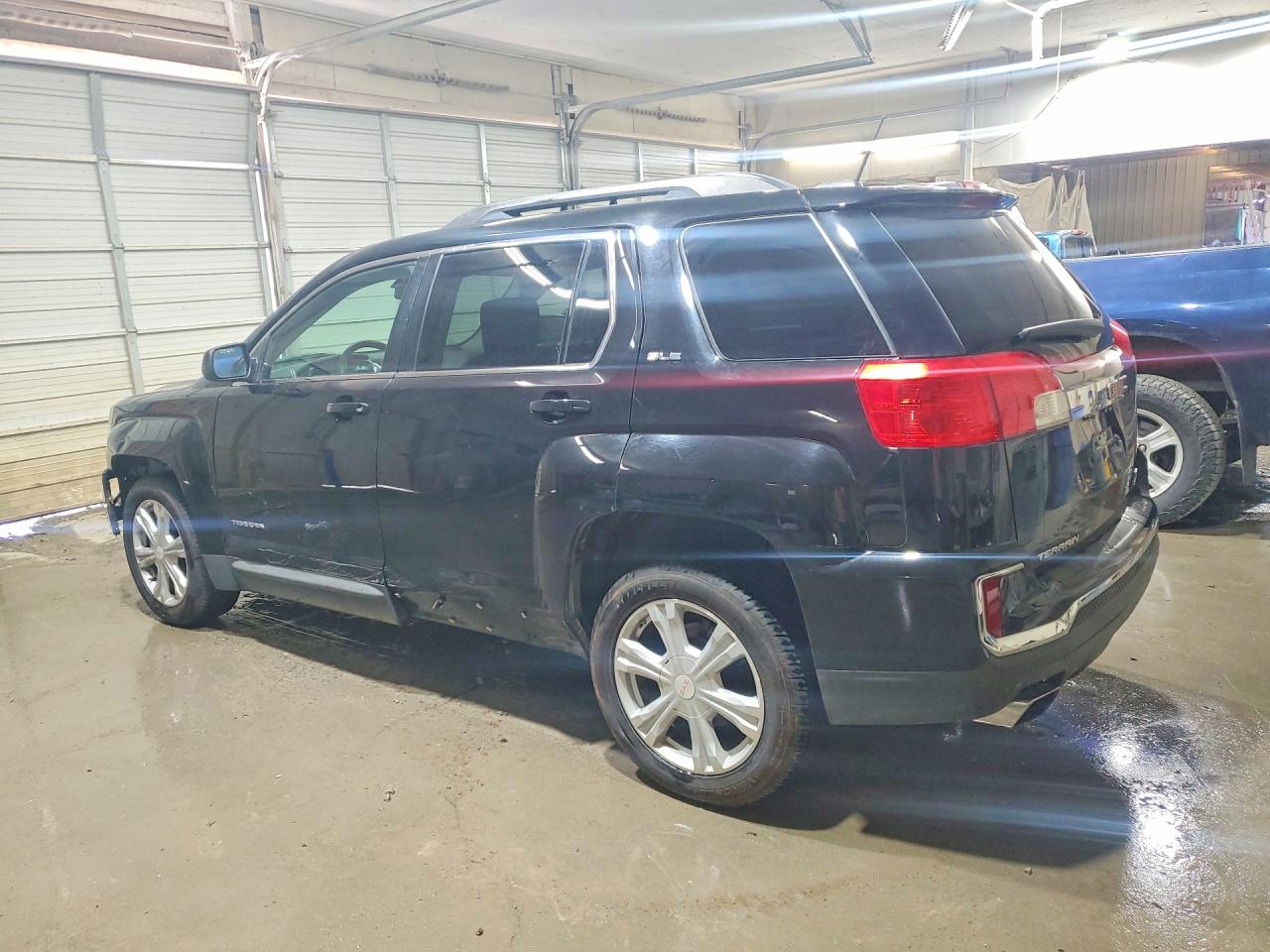2017 GMC TERRAIN SLE photo 3