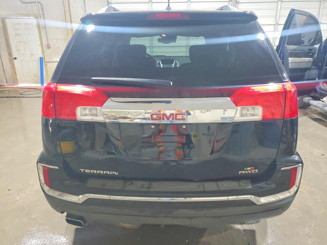 2017 GMC TERRAIN SLE photo 11