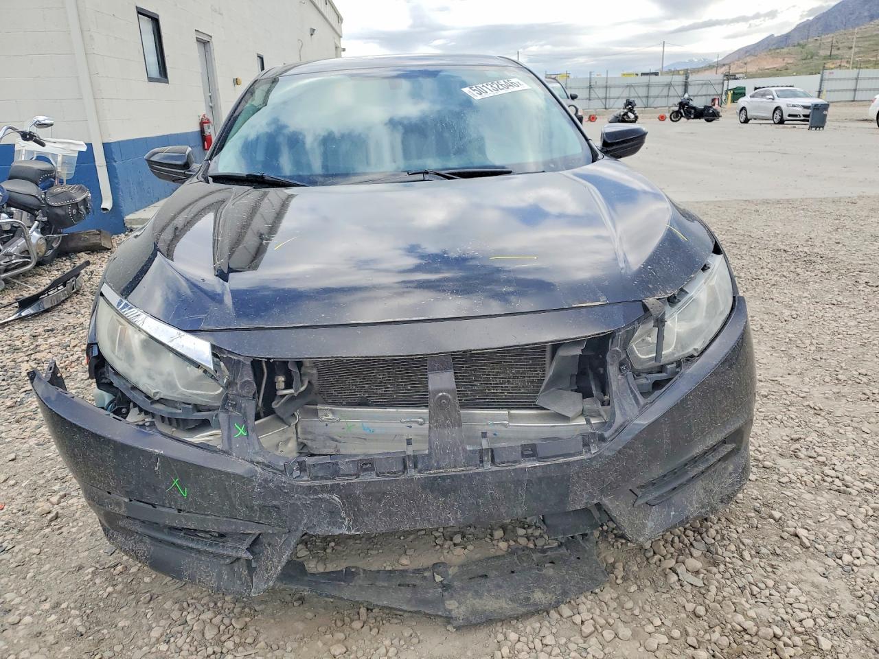 2016 HONDA CIVIC LX photo 9