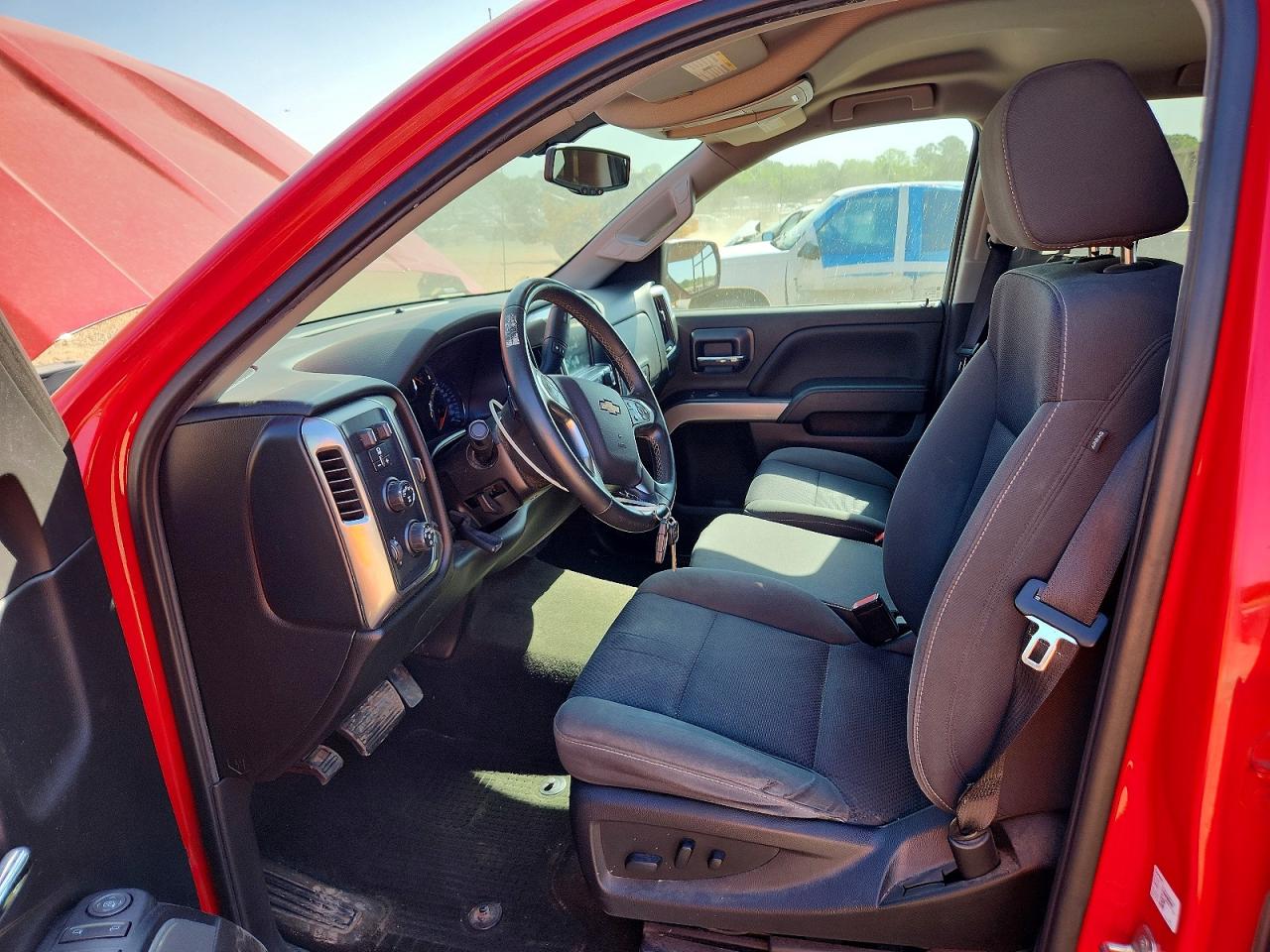 2018 CHEVROLET SILVERADO K1500 LT photo 13