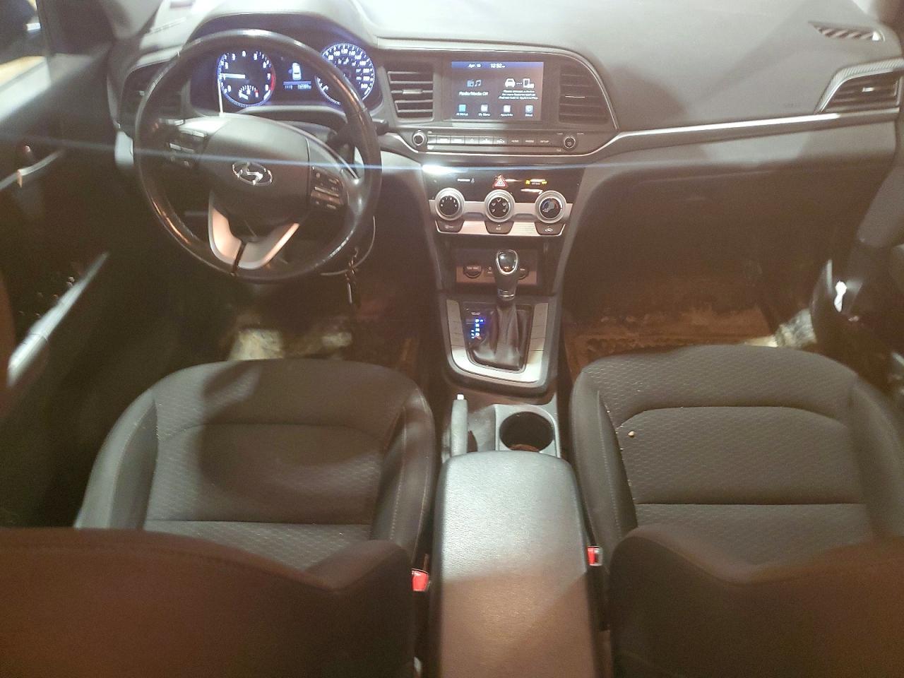 2019 HYUNDAI ELANTRA SE photo 15