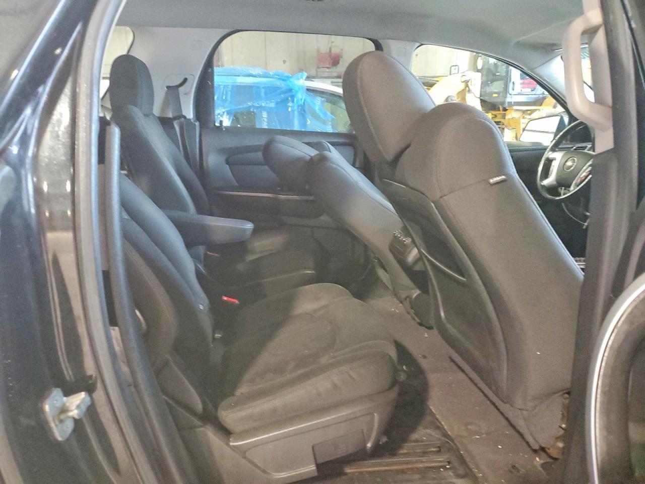 2011 GMC ACADIA SLE photo 21