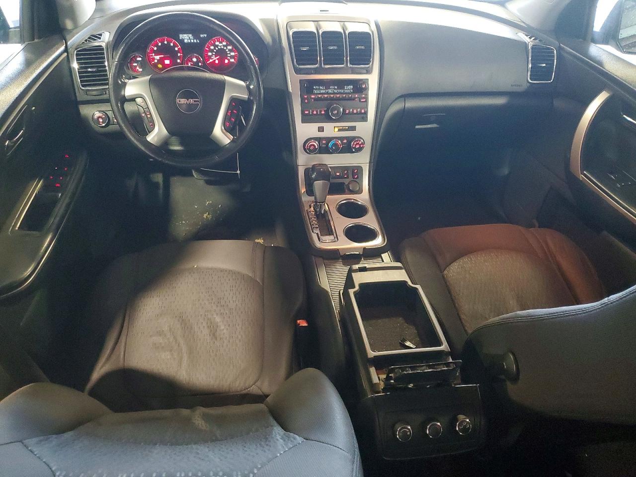 2011 GMC ACADIA SLE photo 15