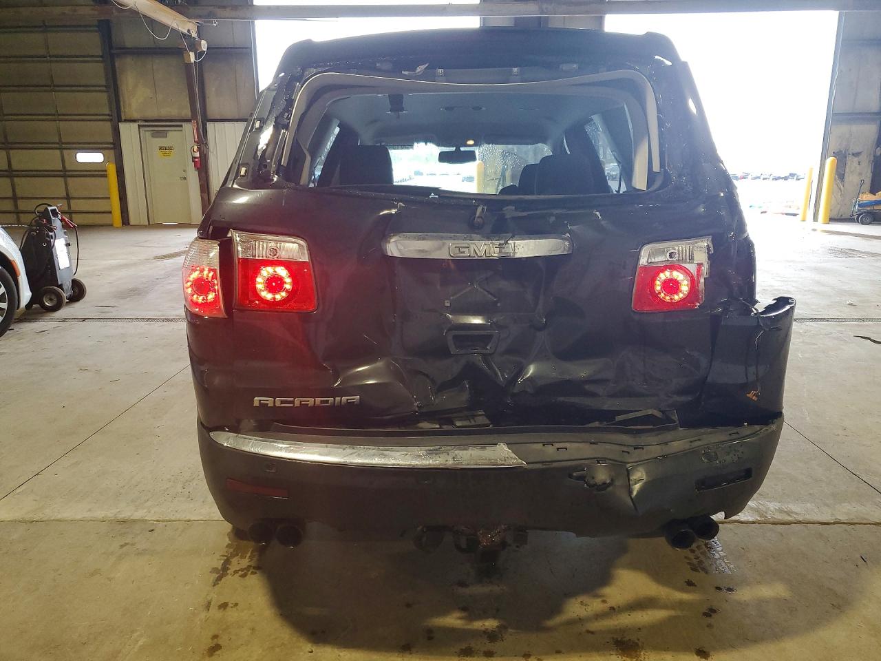 2011 GMC ACADIA SLE photo 11