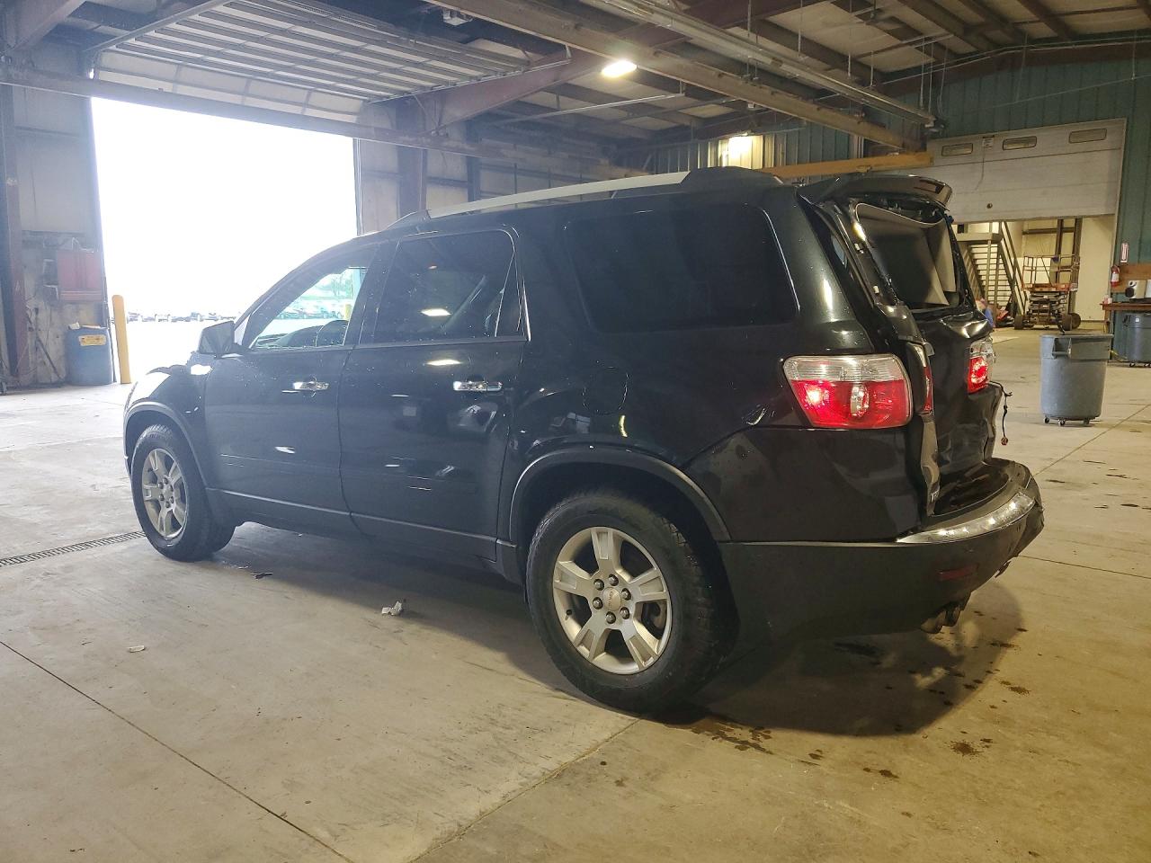 2011 GMC ACADIA SLE photo 3