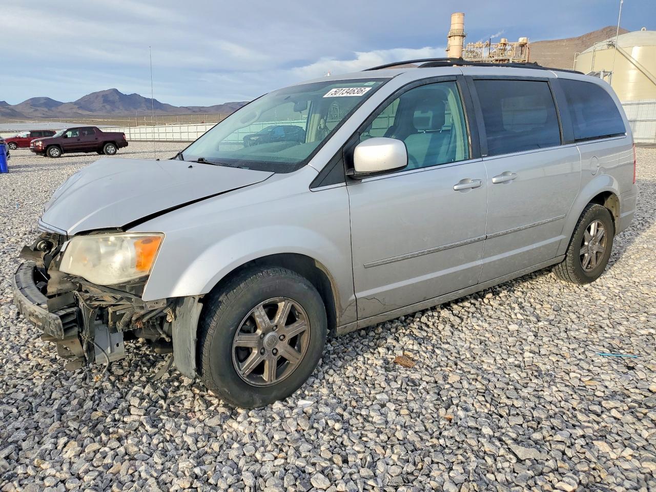 2010 CHRYSLER TOWN & COUNTRY