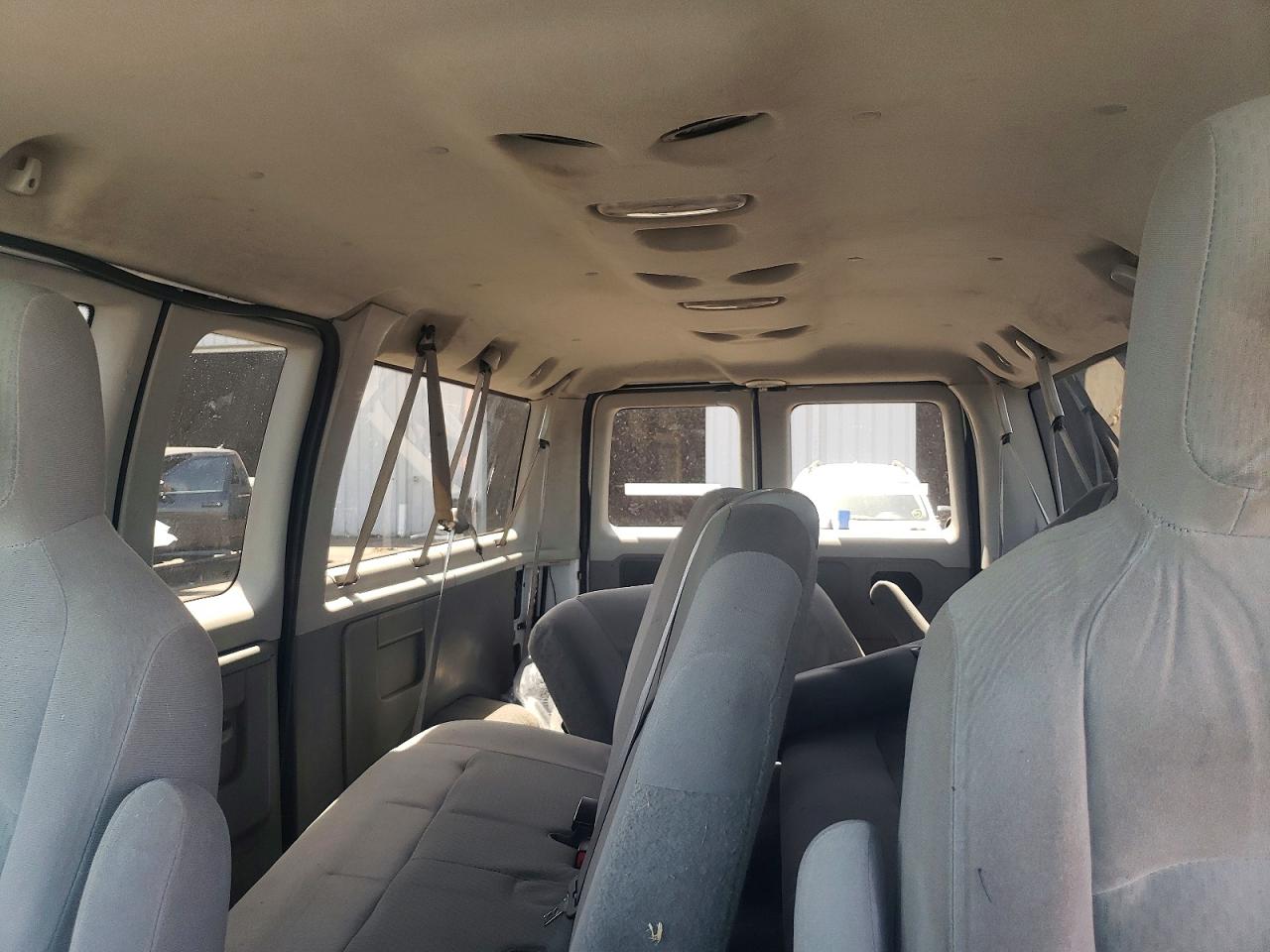 2010 FORD ECONOLINE E350 SUPER DUTY WAGON photo 10